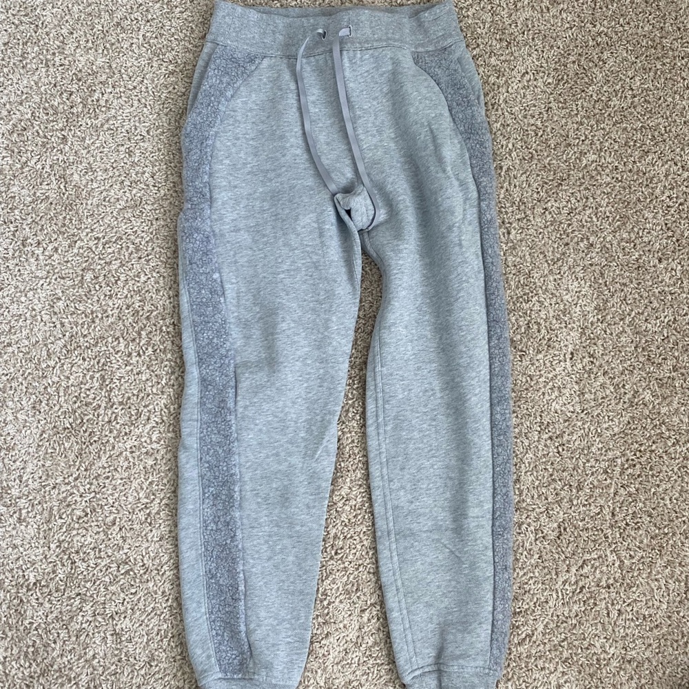 Lululemon Grey Sherpa Jogger Worn Once
